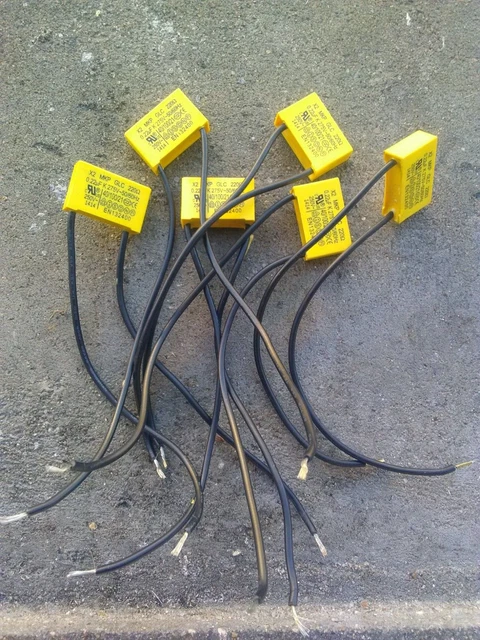 Lot De 5 Super Condensateurs 0.1F 5.5V - Idéal Outils Électriques, Jouets & Applications Courant