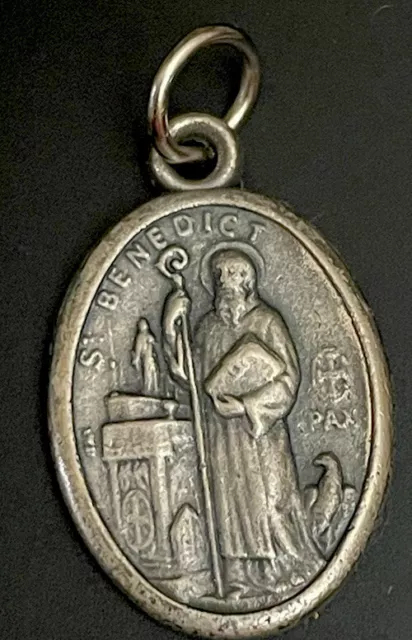 Medalla Católica Vintage San Benito PAX Tono Plata