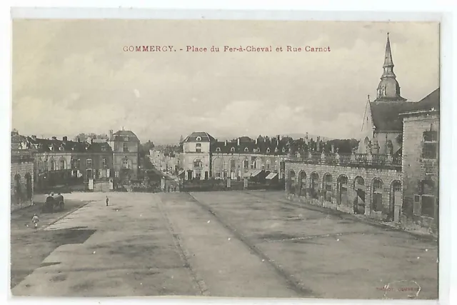 55 Commercy , Place Du Fer A Cheval Et Rue Carnot