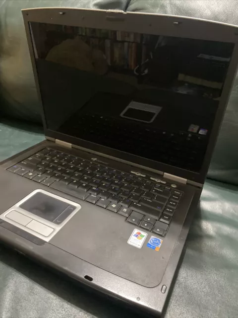 Gateway 7320 Laptop Intel Pentium 4 Computer For Parts Only DVD Rom No Charger