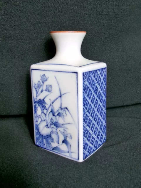 Beautiful Hand Painted & Signed Flow Blue Floral Lily Vintage Vase, JAPAN