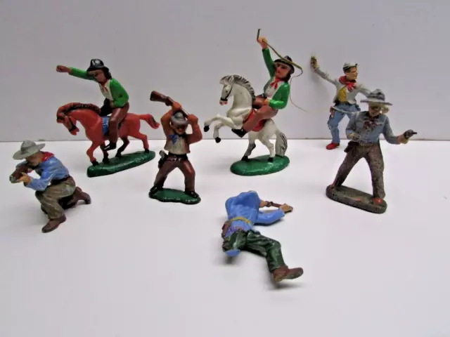 Konvolut alte Elastolin Kunststoff Cowboy Figuren mit Reitern - Pferden 7 Stück