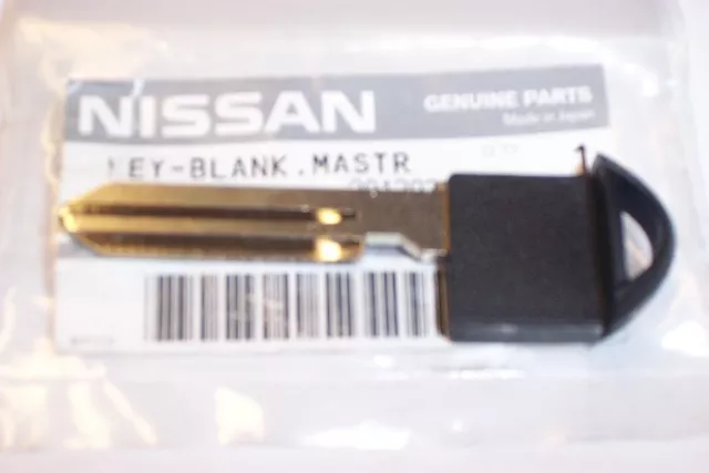 Genuine Nissan Juke Key Blade ,Key Less Entry , Model F15