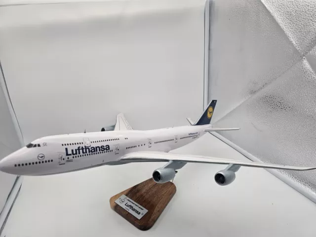 1:150 Boeing 747-830 Lufthansa D-ABYA Yakair Flugzeug Modell Holz