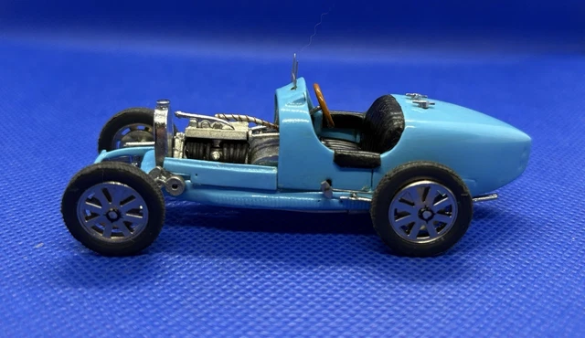 Is this 1/43 scale Bugatti EB 16/4 Veyron resin kit a pre