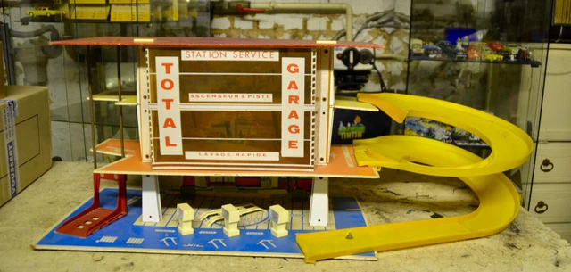 ANCIEN GARAGE (JOUET de France) Pliant avec sa boite d'origine EUR 149,00 - FR