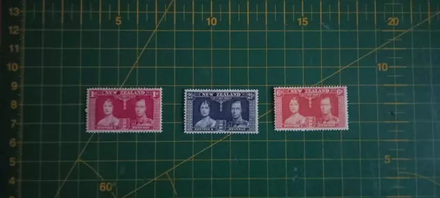 New Zealand stamp set 1937 Coronation of King George VI and Queen Elizabeth