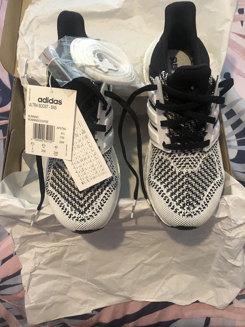 adidas gazelle silver green womens Adidas Ultra Boost 1.0 SNS X Social Status