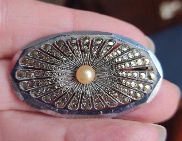 Broche Ancienne Argentée - Grappe De Perles Et Strass - Bijou Vintage - Occasion