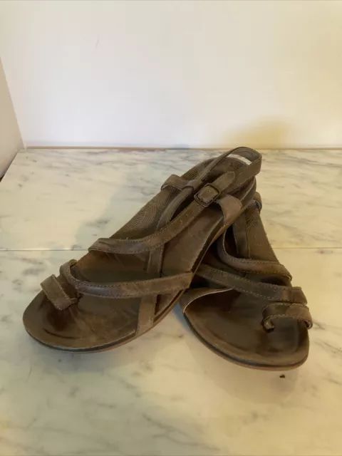 Womens Chaco Dorra Brown Leather Toe Loop Ring Strappy Slingback Sandals Sz 7