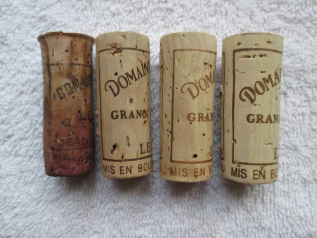 4 DOMAINE DE CHEVALIER 1982 2000 01 03 Bordeaux  BOUCHON VIN BOTTLE WINE CORK 3