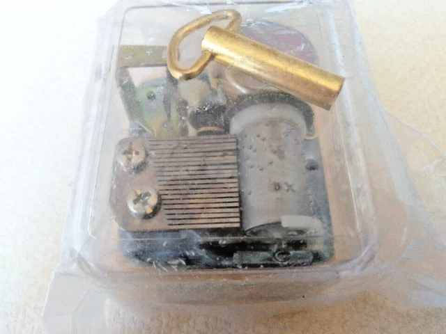 "White Christmas" Music Box Movement Wind Up NEW but not in original packaging
