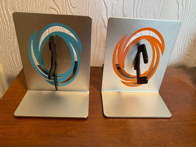 Portal 2 ThinkGeek Rare Video Game Bookends Aluminum Metal Book Ends (D363P1.9)