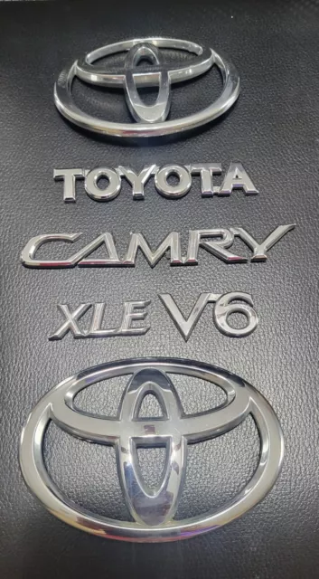 2000-2004 Toyota Camry Xle V6 Xle Silver Emblem Set Oem.