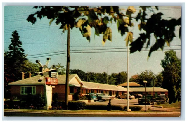 Sault Ste Marie Ontario Canada Postcard Satelite Motel Restaurant c1950's