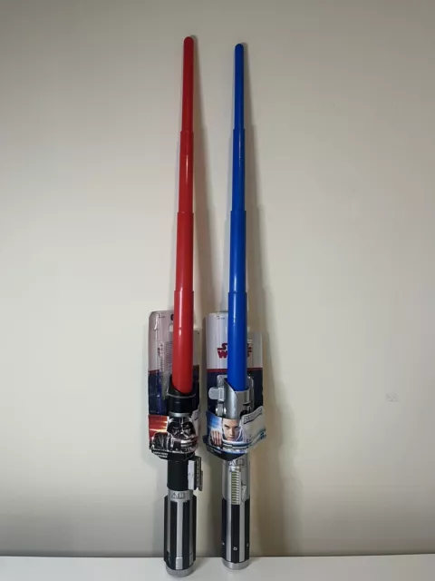 Star Wars Lightsaber Bundle Rey & Darth Vader Red & Blue Extendable Bladebuilder