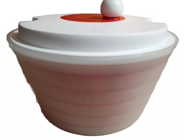 https://www.picclickimg.com/NiUAAOSwm3hlYySM/Tupperware-Salad-Spinner-Bowl-3776-Red-White.webp