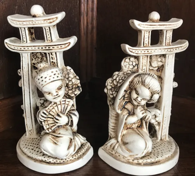Paire jolies figurines couple japonais gheisa résine