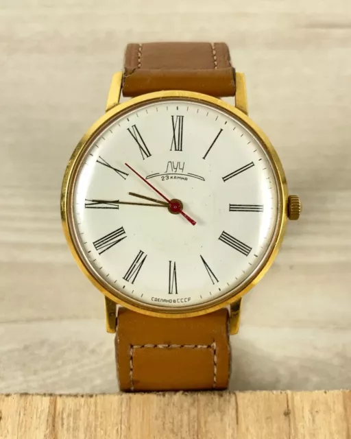 Luch (Russia) Mens Wrist Watch - Ultra Slim - 23 Jewels - Gold Plated