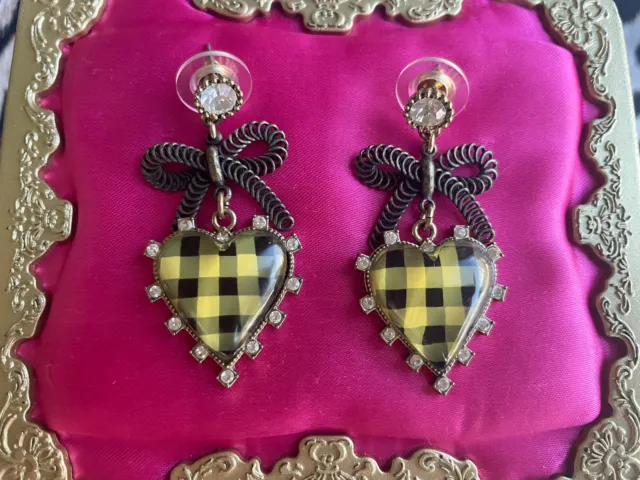 Betsey Johnson Vintage Black & White Lucite Heart Gingham Checkered Bow Earrings