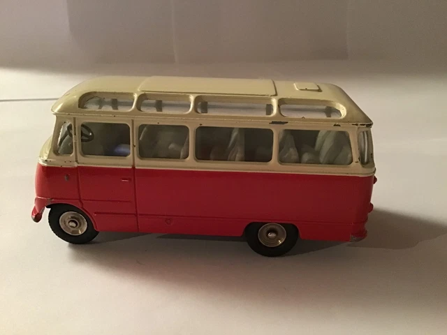 Dinky Toys 541 Mercedes Car 1963 - Echelle 1/43 - Rouge/Crème - Quasi Neuf