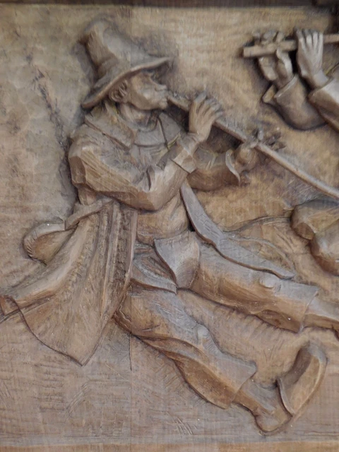 Antique HANDCARVED WOODEN  ART SCULPTURE PANEL signed R. MARKUS: FLUTE MUSICIANS 2