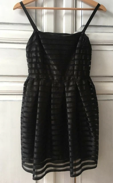 Robe Patineuse Rose Avec Haut Résille H&M - Taille XS/6/8, Neuve Avec étiquette