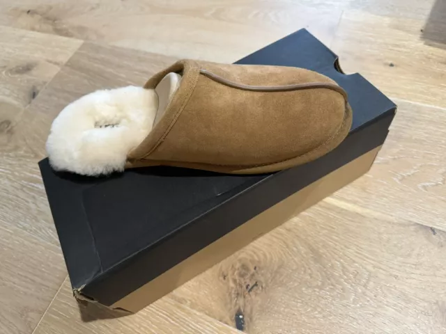 Ugg Australia Men`s Scuff  Slipper  Size 10 NIB Chestnut