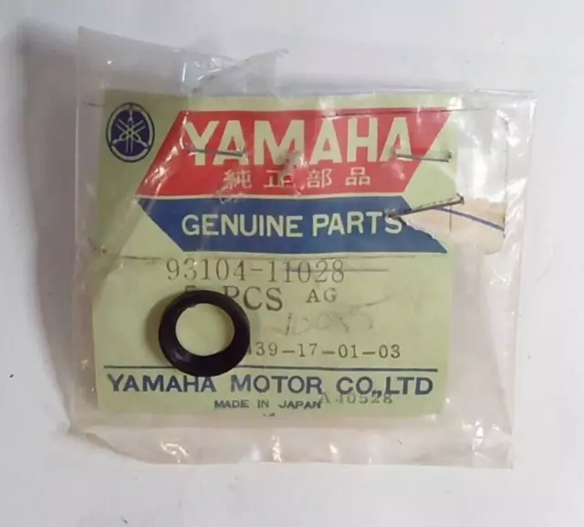 Yamaha AT CT HT1 DT125 HS1 MX80 RD200 YZ80 GT80 LT2 Clutch Oil Seal 93104-11028