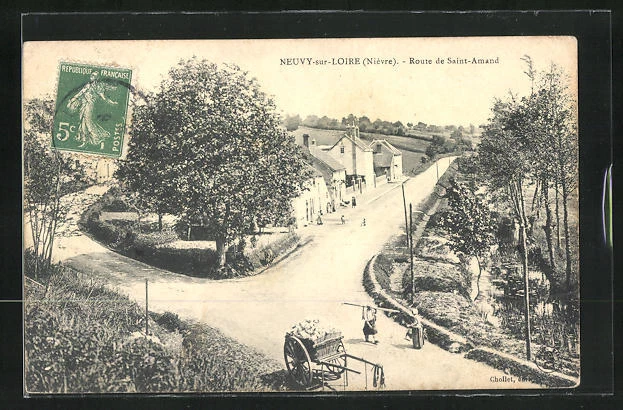 CPA Neuvy-sur-Loire, Route de Saint-Amand