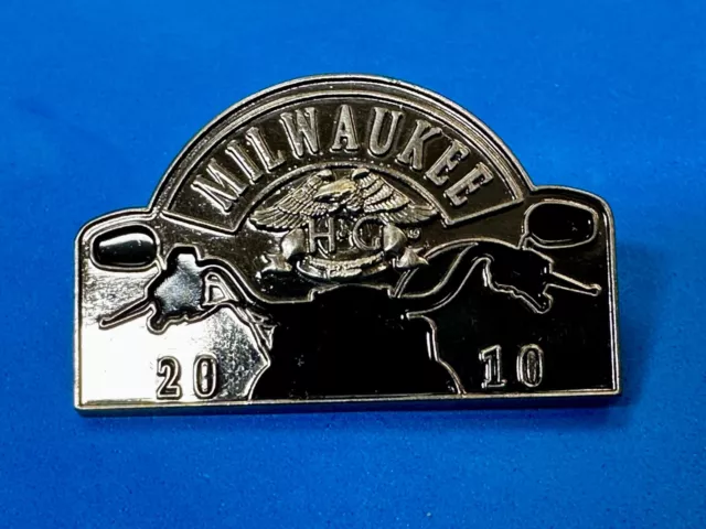 Milwaukee HOG 2010 Harley Davidson Motorcycle NOS Pin for Jacket or Vest