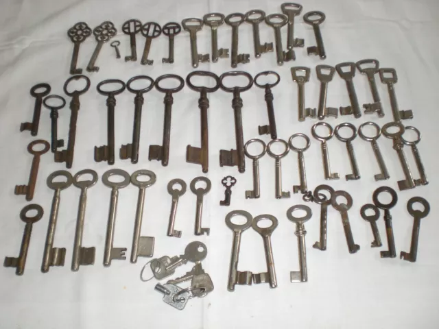 Alte teils antike Schlüssel Konvolut über 50 Stück