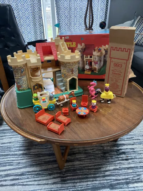 VINTAGE 1974 Fisher Price Little People Play Family Castle COMPLETE With Boxes