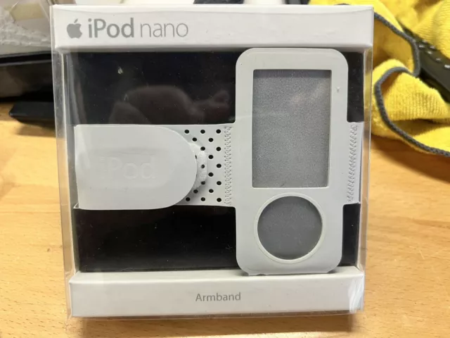 Genuine Apple iPod Nano White Armband 2005  MA183G/A - NEW