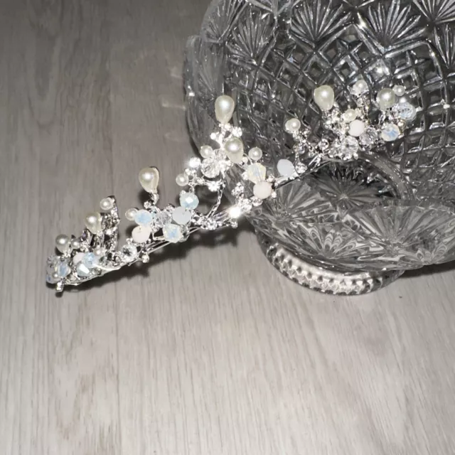 Pearls Royal Rhinestones Silver Princess Crown Tiara Birthday Hair Accessory