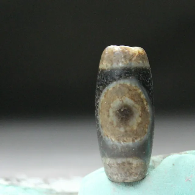 Tibetan Old Dzi Agate Bead "Swastika & 1Eyed" Amulet Pendant from Tibet 28243