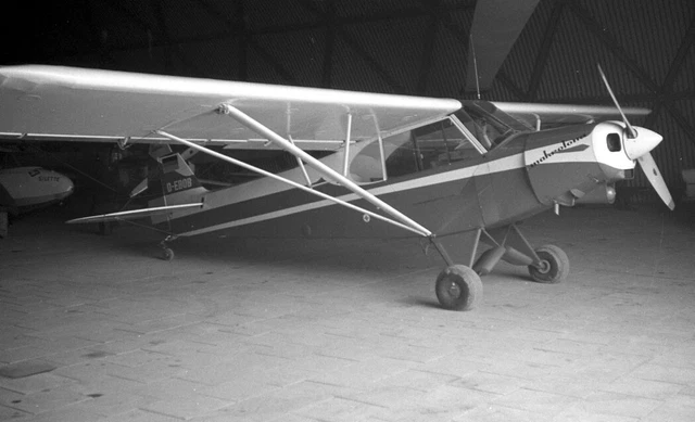 Piper PA-18-150 Super Cub, D-EBOB at Leverkusen, 7 Jun 1961 - B&W Neg_6139