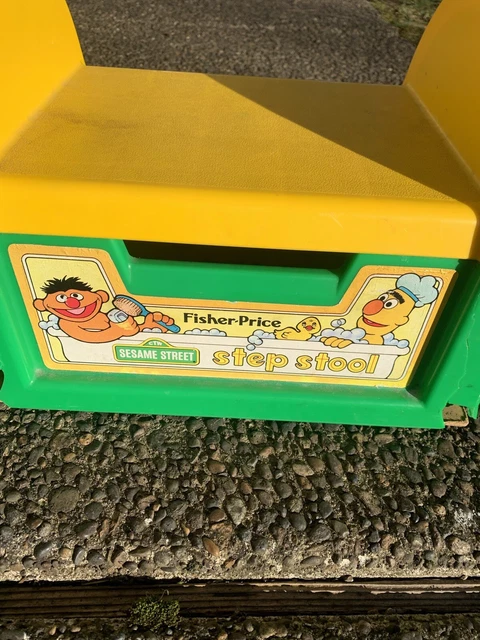 1984 Fisher Price Step Stool Sesame Street Muppet Characters Ernie Bert