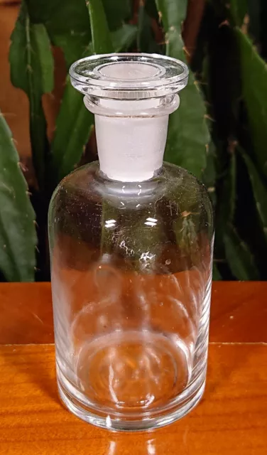 alte Apothekerflasche Apothekergefäß Laborgefäß Glasflasche Apotheke Drogerie