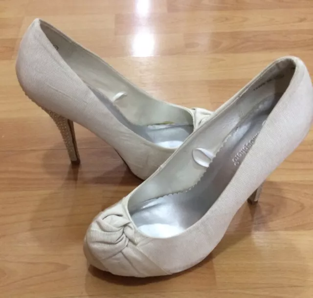Talons hauts style mariée ivoire Primark avec rhinstons taille 5 neufs sans étiquettes