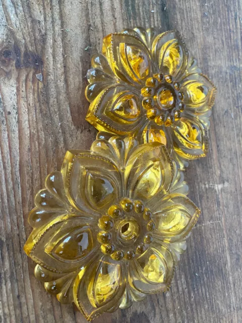 2 Glass Drapery Tie Back Decorations Antique Flower Amber Beautiful Buttons ??? 3