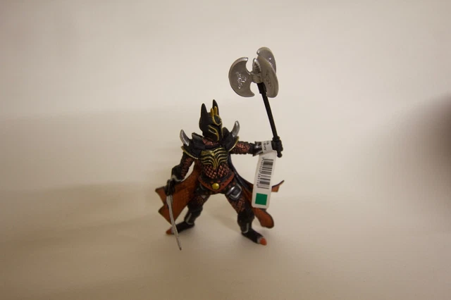 Aazon.co: Papo - Figurine Knight With A Triple Battle Axe - 3 Years