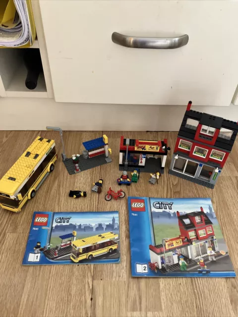 LEGO City 7641 City Quarter with Bus