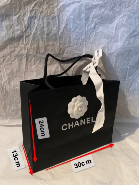 Bolsa de regalo de papel negro 100% auténtica Chanel aprox. 30x24×13cm con cinta