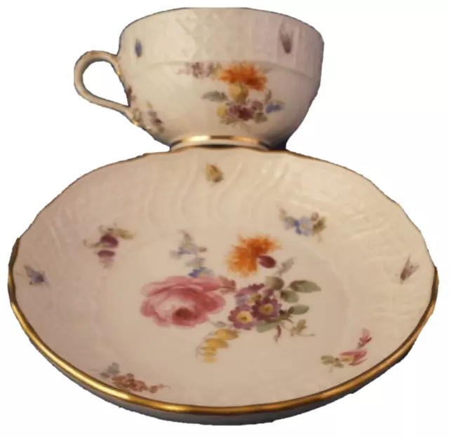 Antique 19thC Meissen Porcelain Floral Demitasse Cup & Saucer Porzellan Tasse