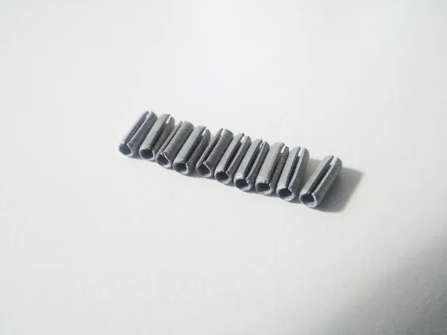 10X  Slotted Spring Roll Pin  5/64 x 1/4 Zinc Coated  High Carbon Steel
