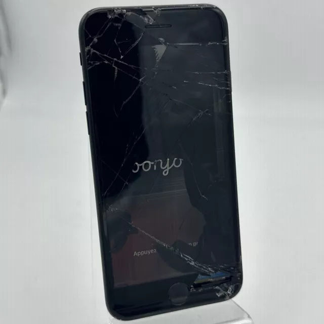 Apple iPhone 7 - Pour pièces - HS - Écran cassé, icloud