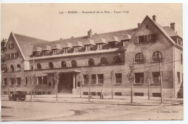 REIMS - Marne - CPA 51 - les rues - le boulevard de la Paix - Foyer civil