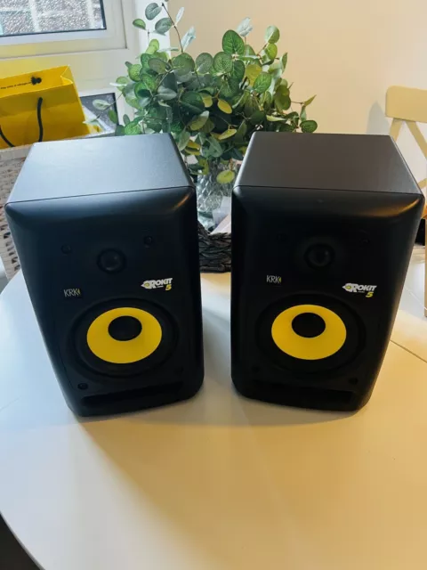 KRK ROKIT 5 G2 Powered x2 RP5G2 With M-audio Interface EXCELLENT