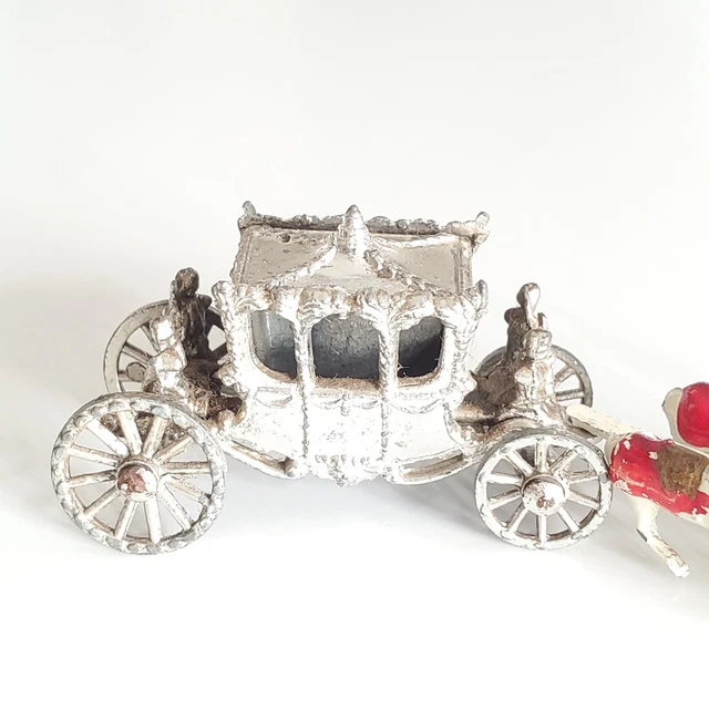 VINTAGE MINIATURE QUEENS 1953 Silver Coronation Coach Matchbox Moko Toy